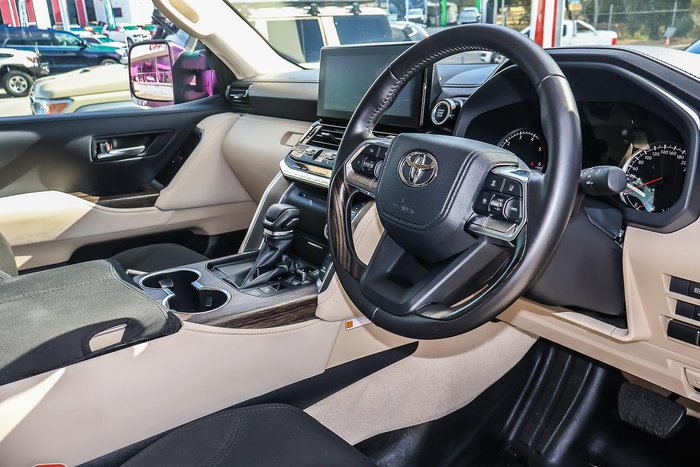 2024 Toyota Landcruiser VX