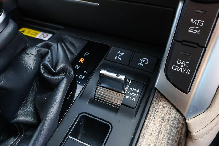 2024 Toyota Landcruiser VX