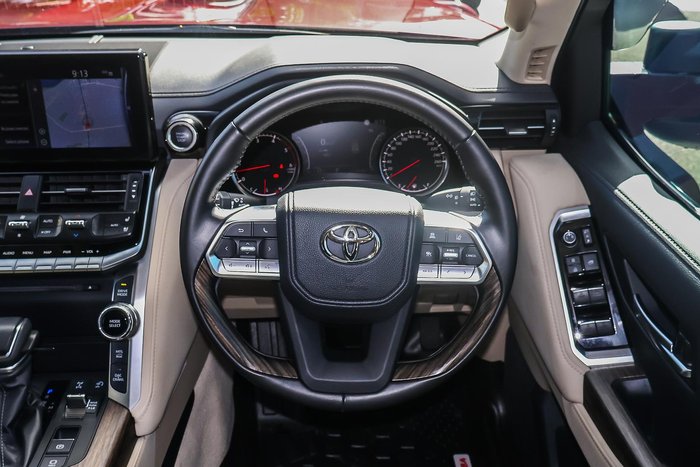 2024 Toyota Landcruiser VX