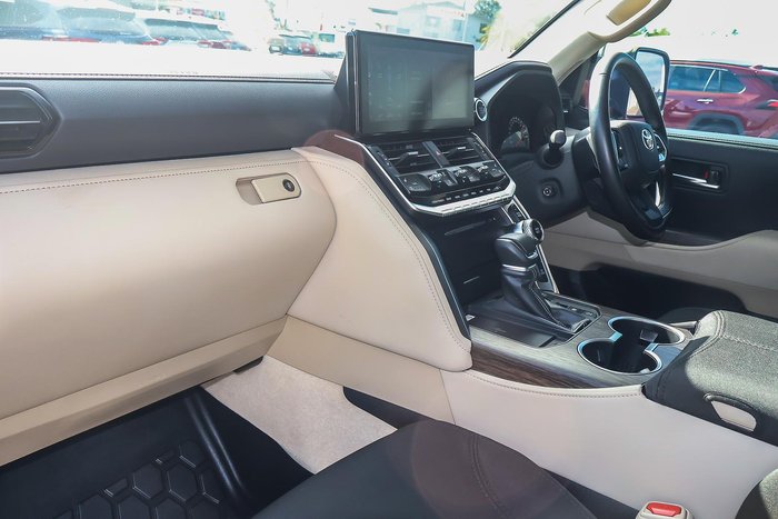 2024 Toyota Landcruiser VX