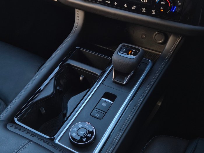 2024 Nissan Pathfinder Ti-L