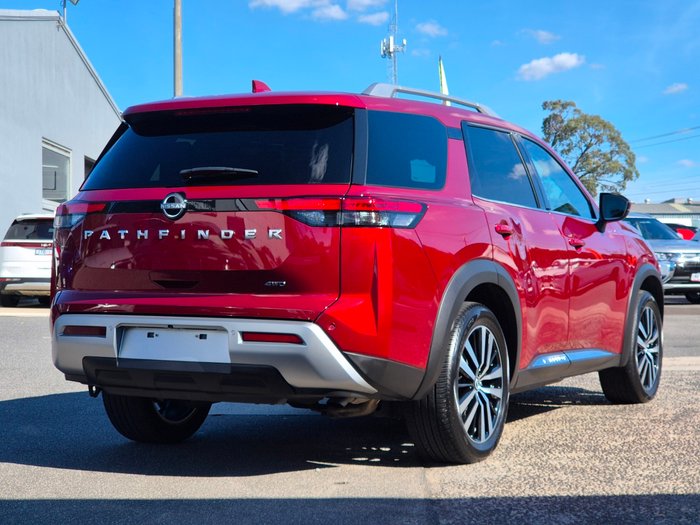 2024 Nissan Pathfinder Ti-L