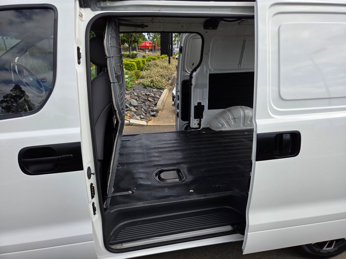 2018 Hyundai iLoad (No Badge)