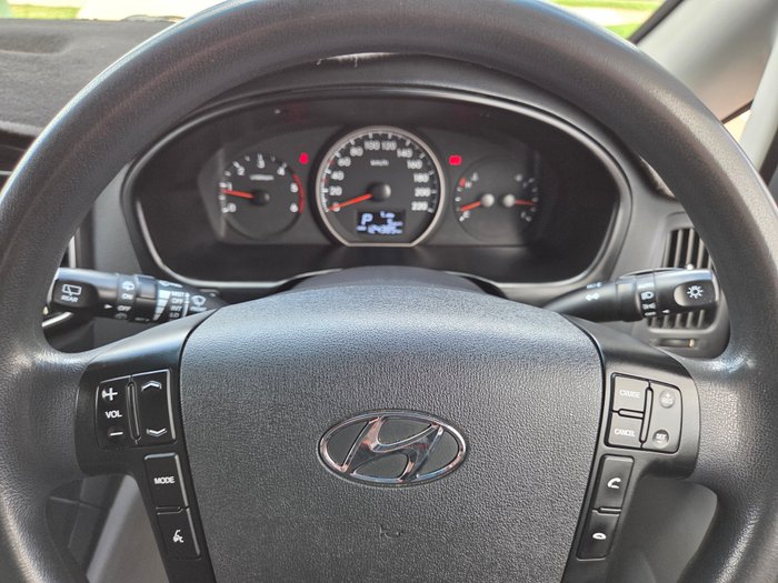 2018 Hyundai iLoad (No Badge)