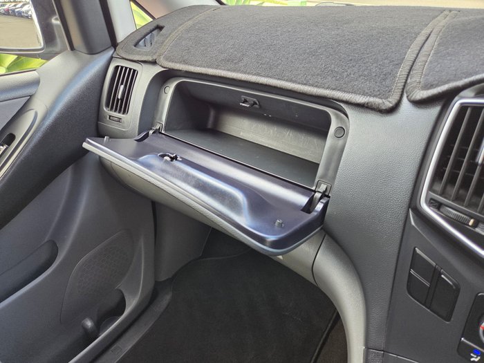 2018 Hyundai iLoad (No Badge)