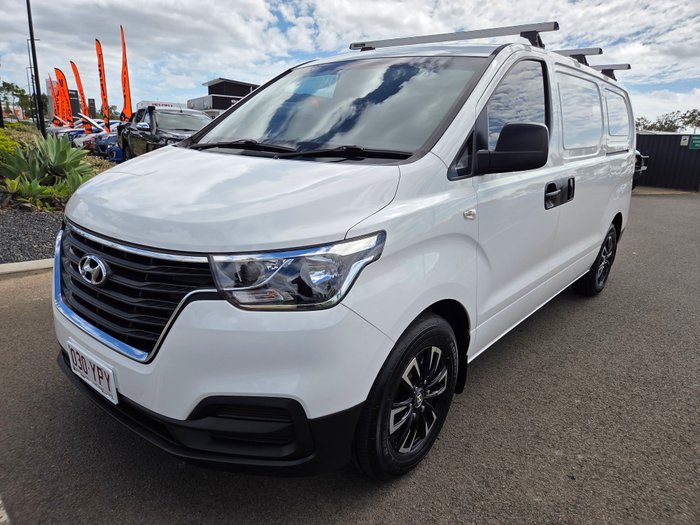 2018 Hyundai iLoad (No Badge)