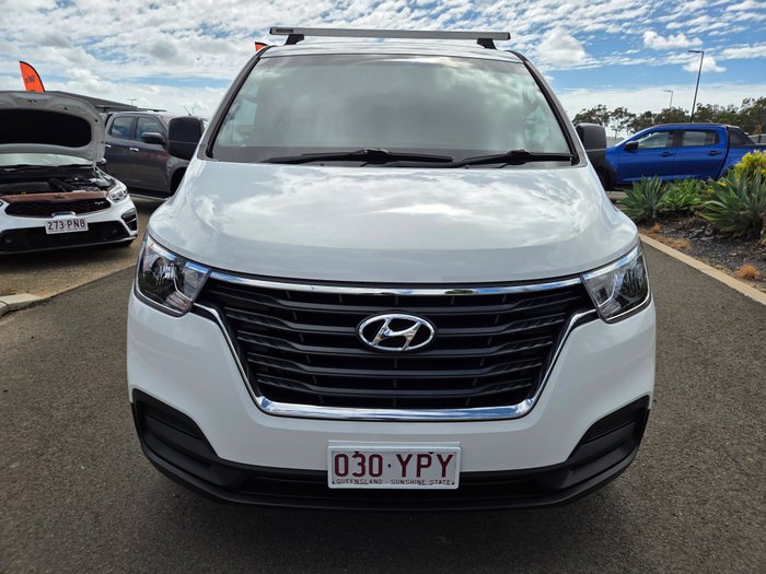2018 Hyundai iLoad (No Badge)