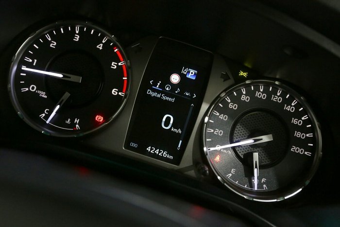 2021 Toyota Hilux SR5