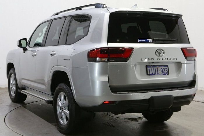 2023 Toyota Landcruiser GXL