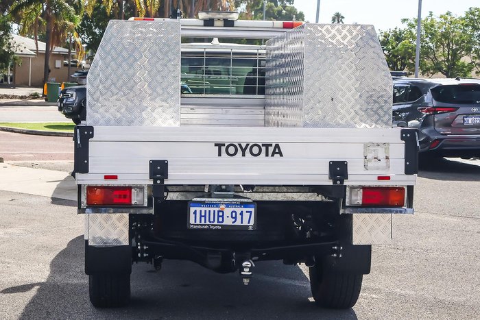 2023 Toyota Hilux SR