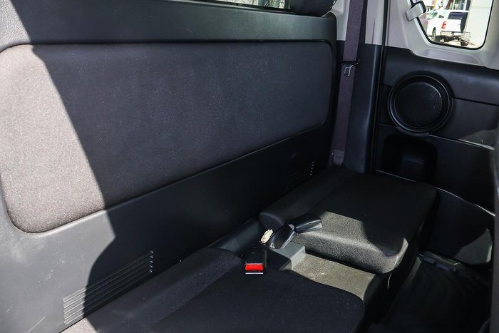 2023 Toyota Hilux SR