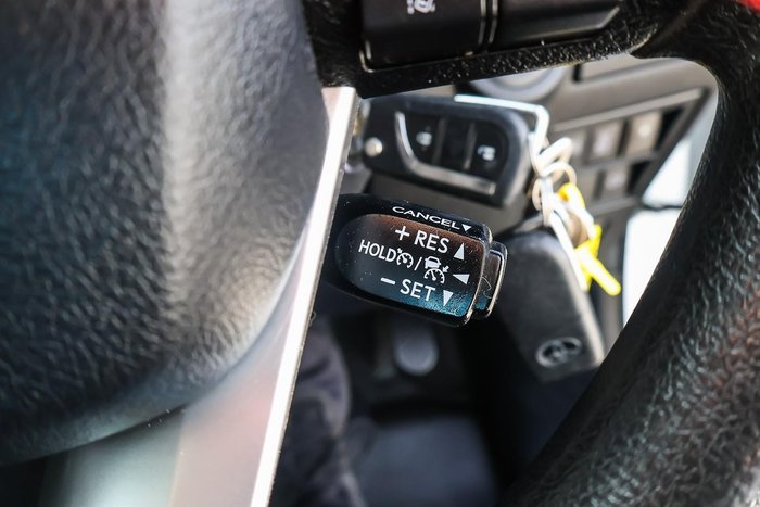 2023 Toyota Hilux SR