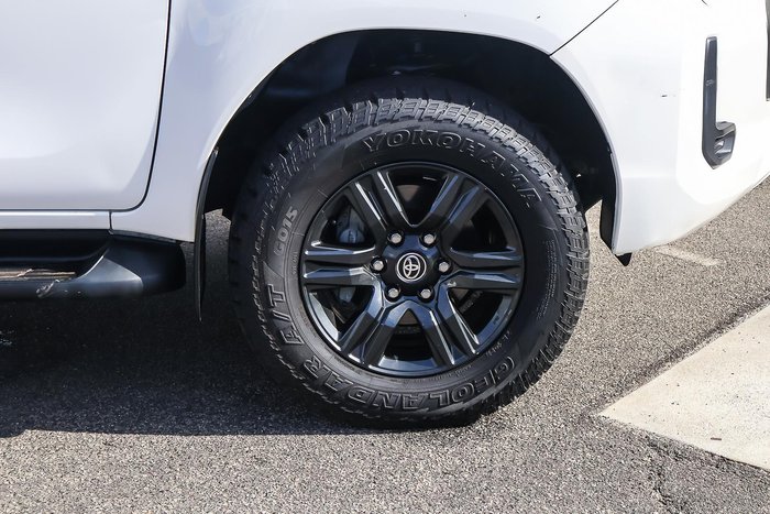 2023 Toyota Hilux SR