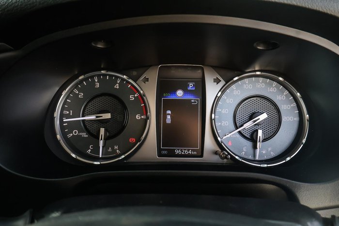 2023 Toyota Hilux SR