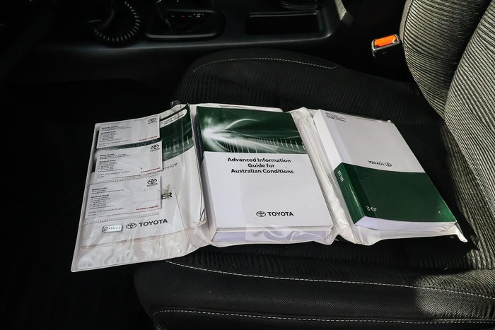 2023 Toyota Hilux SR