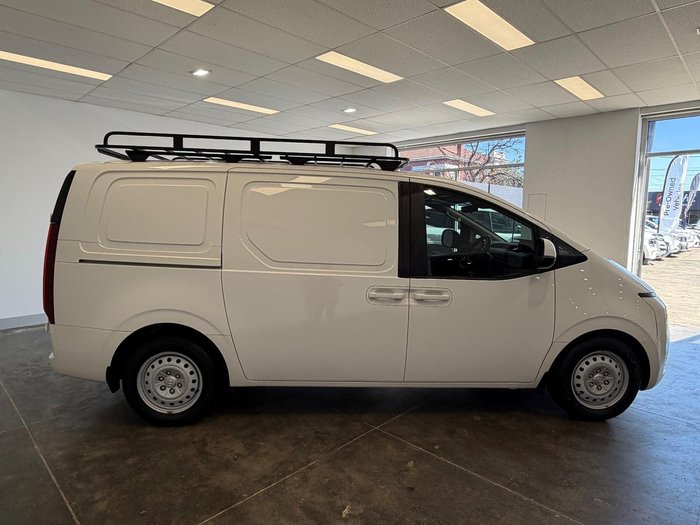 2022 Hyundai STARIA LOAD