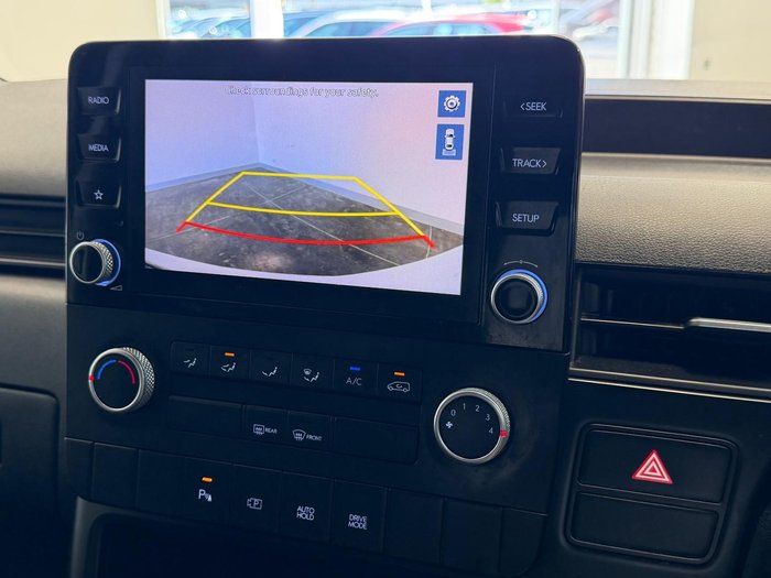 2022 Hyundai STARIA LOAD