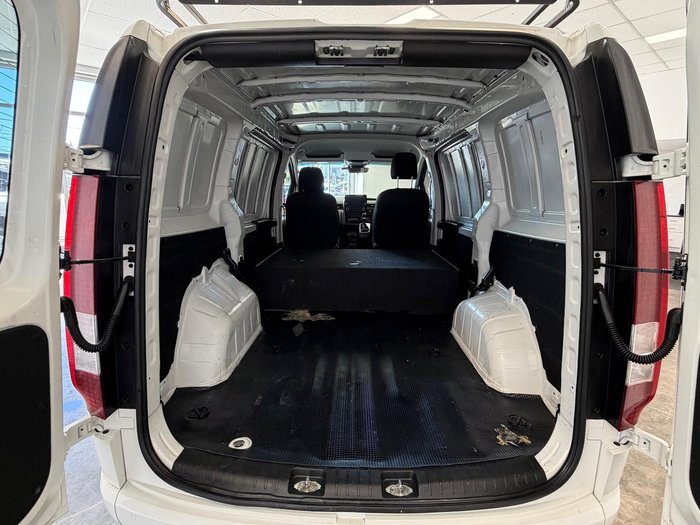 2022 Hyundai STARIA LOAD