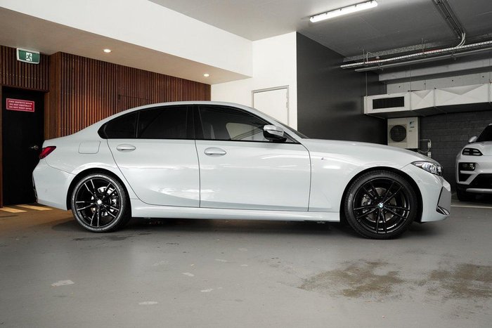 2023 BMW 3 Series 320i M Sport