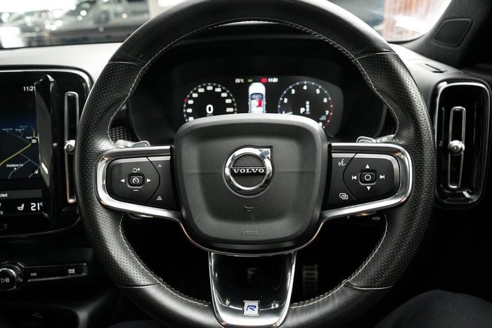 2018 Volvo XC40 T5 R-Design