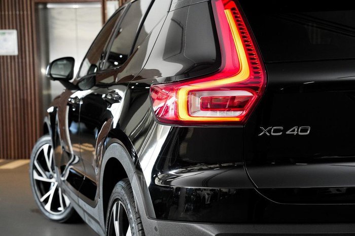 2018 Volvo XC40 T5 R-Design