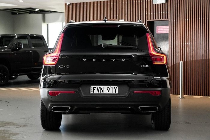 2018 Volvo XC40 T5 R-Design