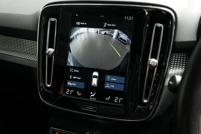 2018 Volvo XC40 T5 R-Design