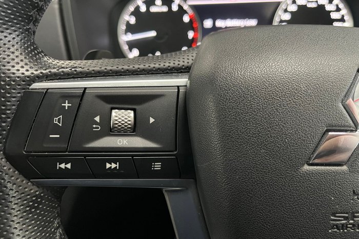 2022 Mitsubishi Outlander LS