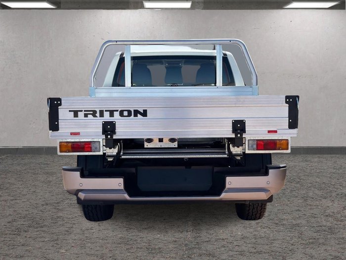 2025 Mitsubishi Triton GLX