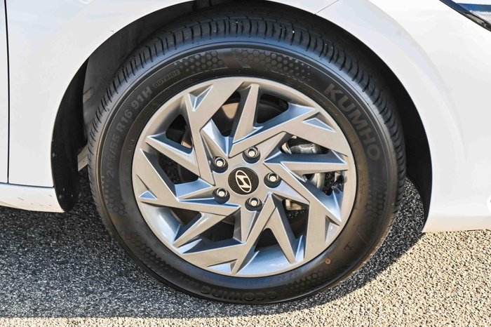 2025 Hyundai i30 Hybrid