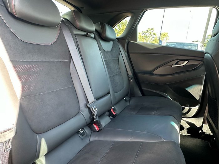 2000 Hyundai i30