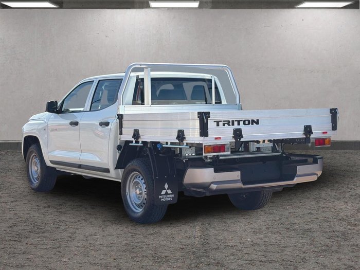 2000 Mitsubishi Triton