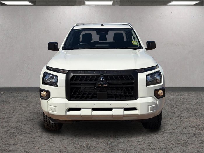 2000 Mitsubishi Triton