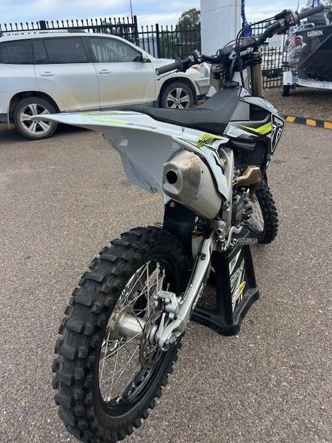 2025 Triumph TF 450-RC Edition