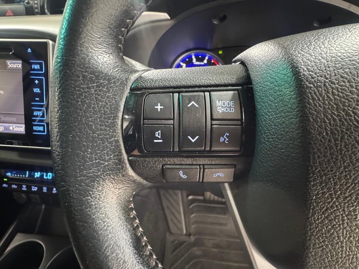 2020 Toyota Hilux SR5