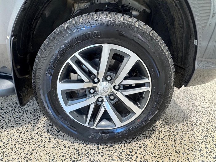 2020 Toyota Hilux SR5