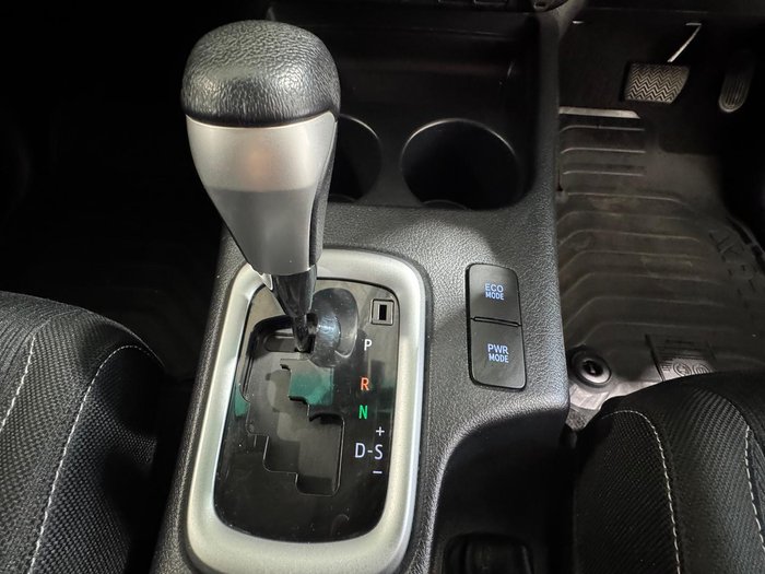 2020 Toyota Hilux SR5