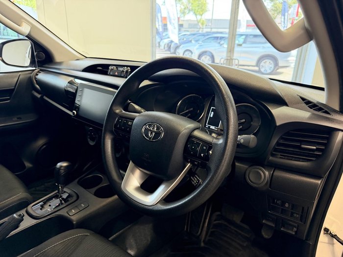2024 Toyota Hilux SR Hi-Rider