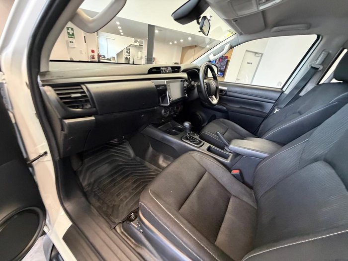 2024 Toyota Hilux SR Hi-Rider