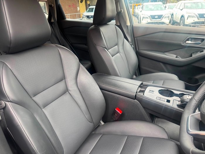 2025 Nissan X-TRAIL ST-L