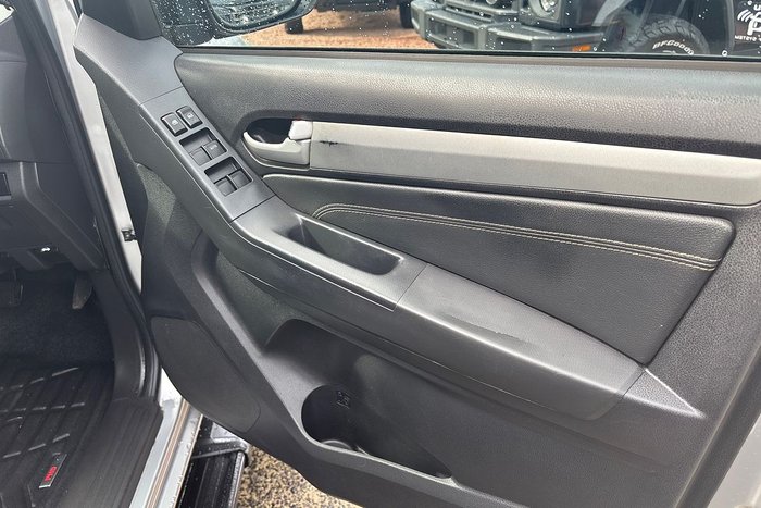 2015 Isuzu MU-X LS-T