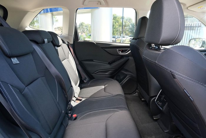 2025 Subaru Forester 2.5i