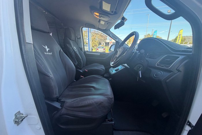 2022 LDV G10 +