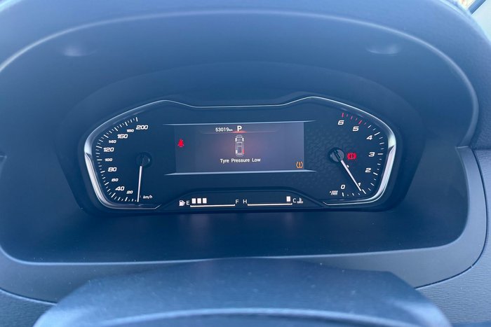 2022 LDV G10 +