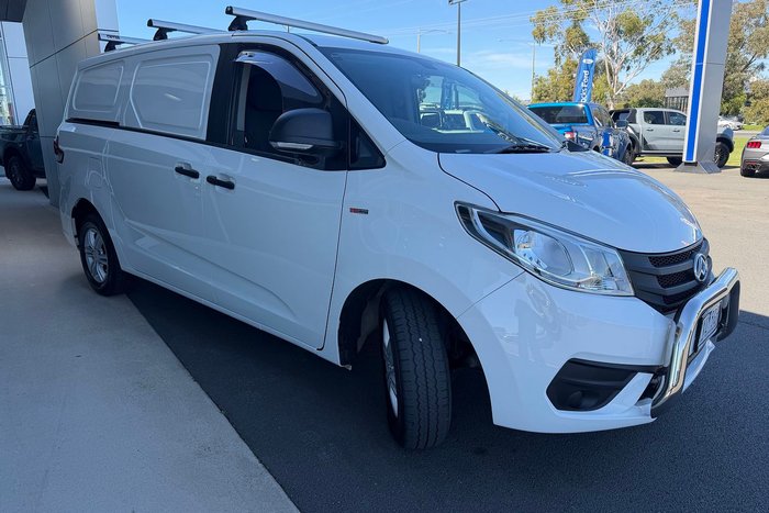 2022 LDV G10 +