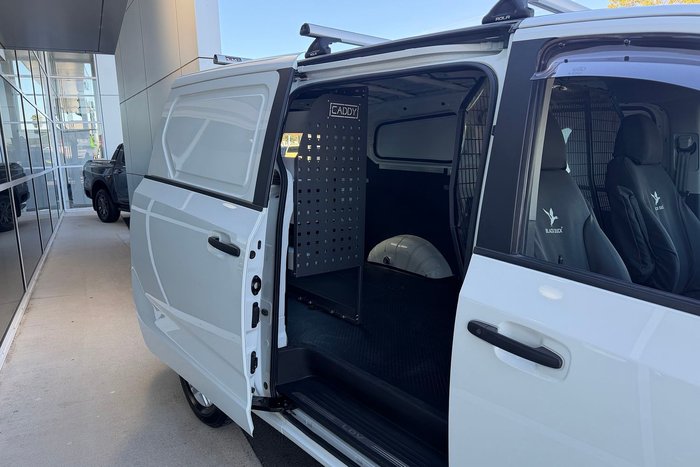 2022 LDV G10 +