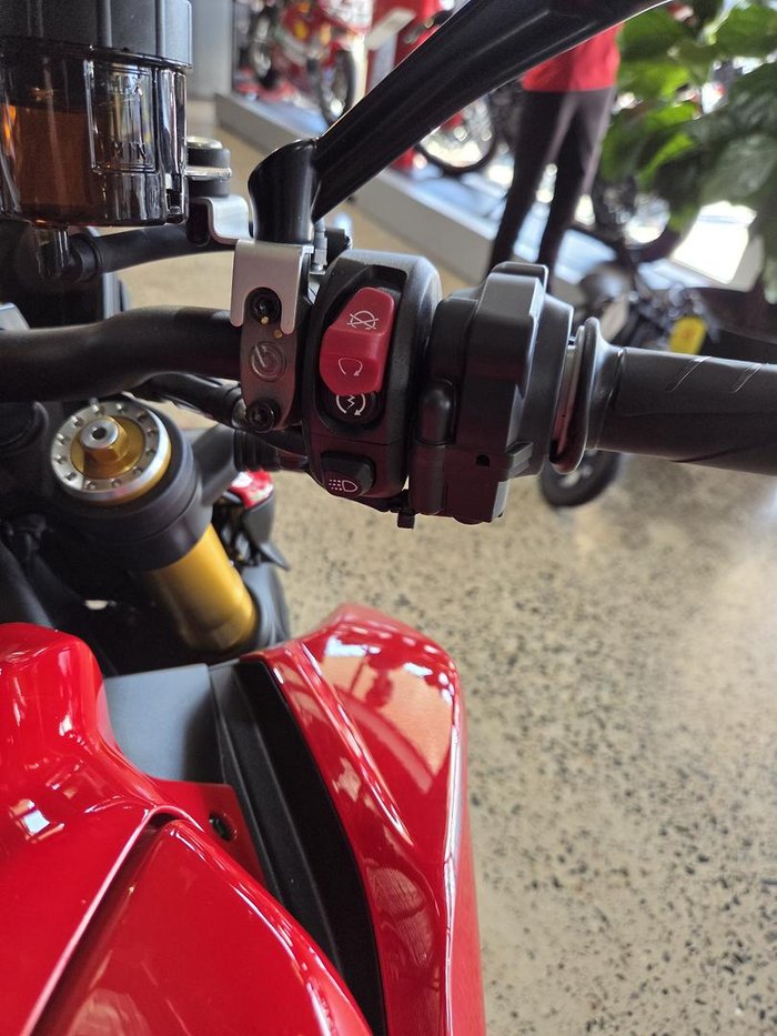 2025 Ducati Streetfighter V2 S