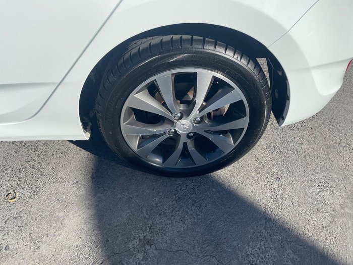 2013 Hyundai Accent SR RB3 Crystal White