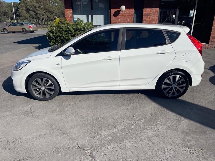 2013 Hyundai Accent SR RB3 Crystal White