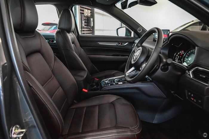 2025 Mazda CX-5 G25 Akera